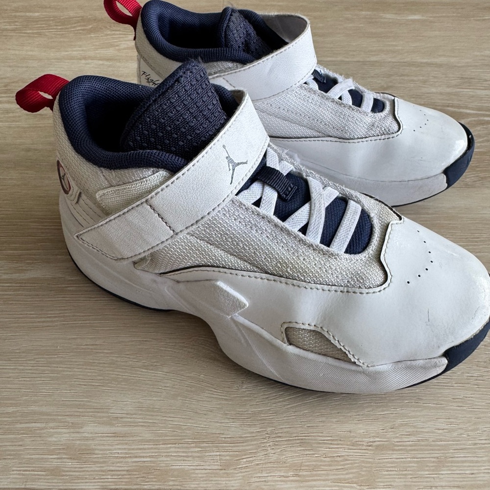 Jordan Max Aura 6 kids shoes